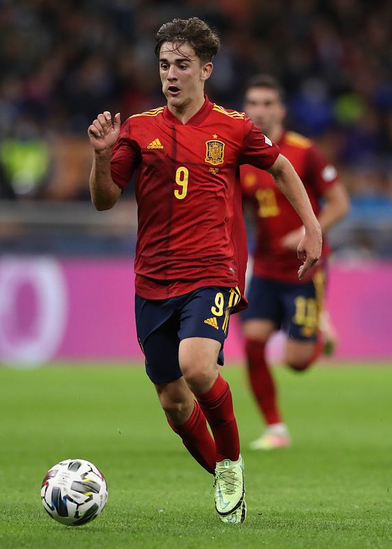 今夜无人入眠歌曲赏析 今夜无人入眠歌曲赏析