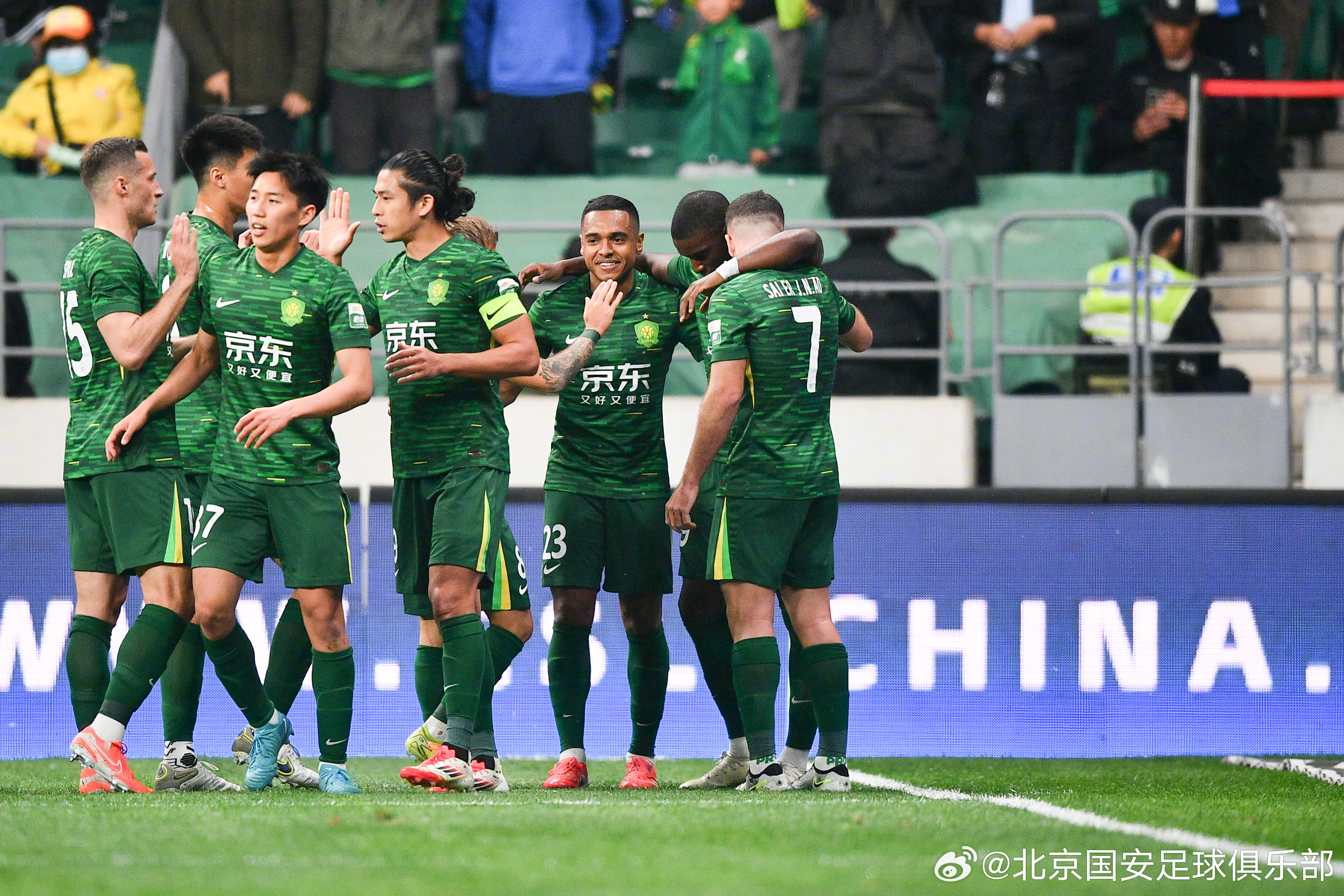 包含冲刺阶段北京国安调整名单以备亚冠，绝杀压哨环节打磨，信心回归，球队文化再被提及的词条