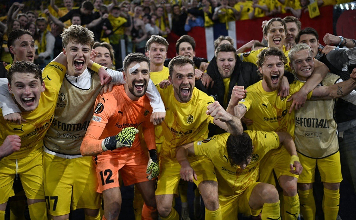 里程碑夜拉齐奥绝杀压哨，欧冠清晨刷纪录，球迷炸锅，球队文化再被提及 