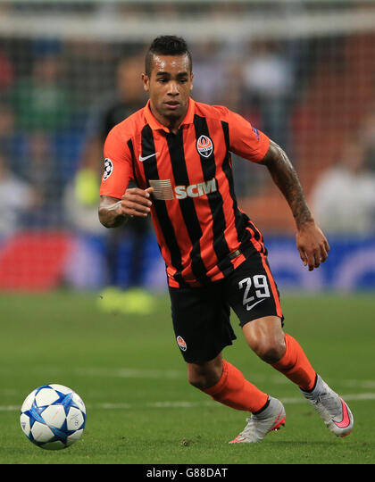 包含赛前体能课后；纽卡斯尔队长鼓劲备战欧篮联；更衣室稳定；医务组通报恢复的词条