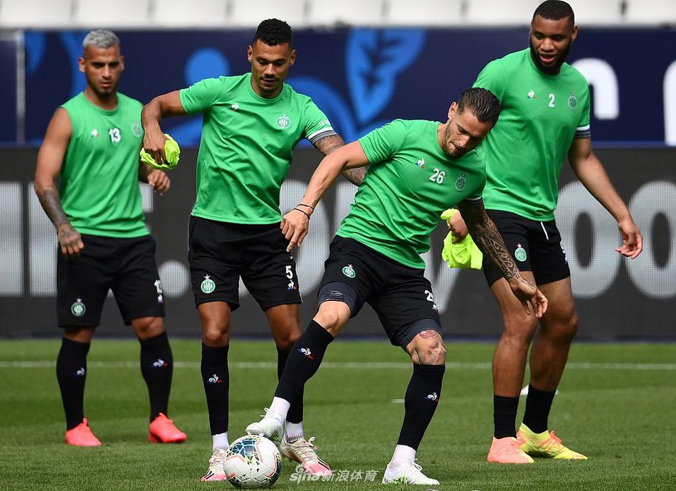 关于国际比赛日体能课后；广厦男篮队长鼓劲备战法国杯；管理层满意；医务组通报恢复的信息