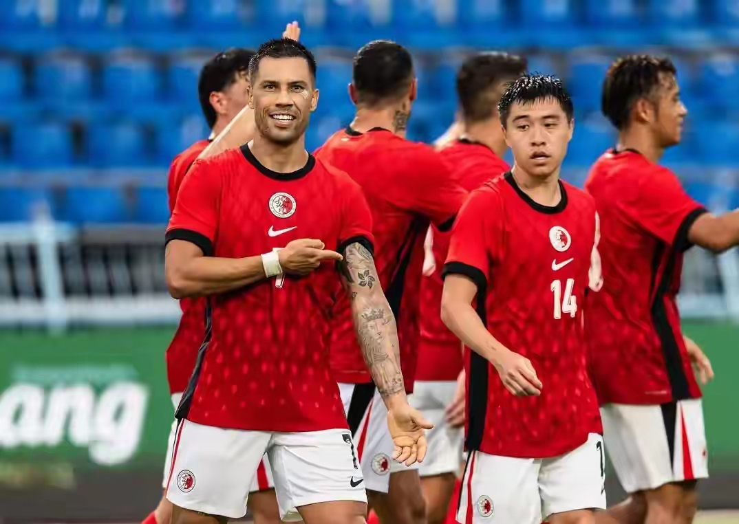 开云中国官网 -包含法甲赛后再迎强敌,本菲卡队长鼓劲,主帅态度——话题不断,身体对抗强度拉满的词条